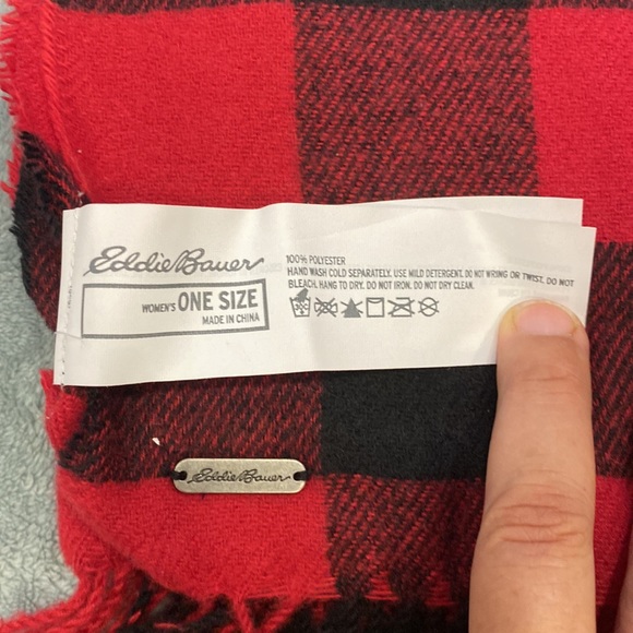 Eddie Bauer one size black and red checkered scarf.  Brand new - Picture 2 of 3